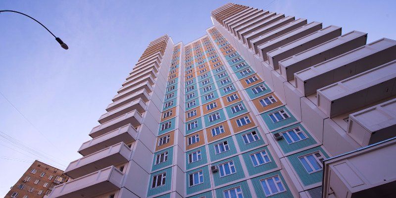 В жилых домах Москвы начали включать отопление