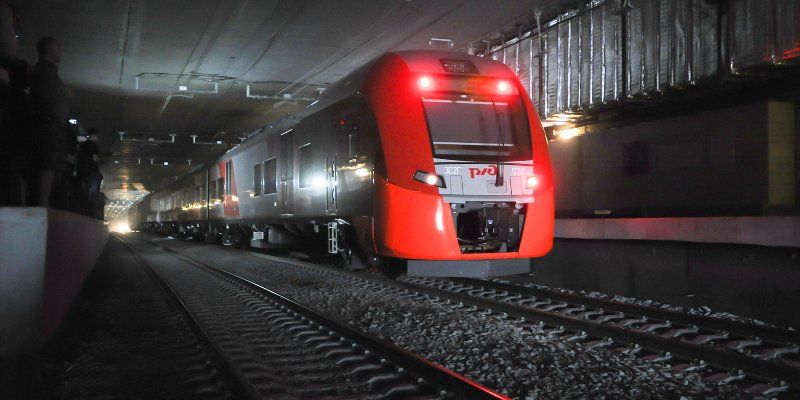 Метро и МЦК сегодня будут работать до двух часов ночи
