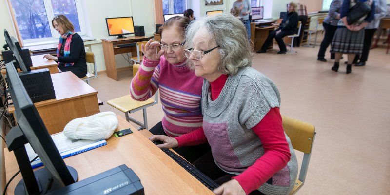 Московские пенсионеры соревнуются в компьютерном многоборье