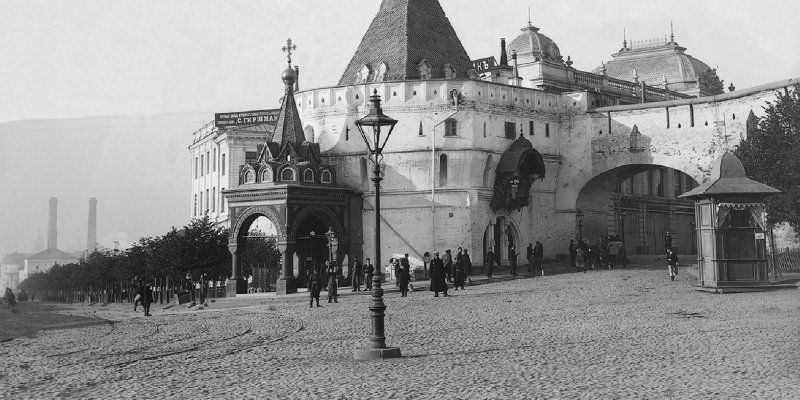 Главархив Москвы знакомит с документами по истории уличного освещения столицы