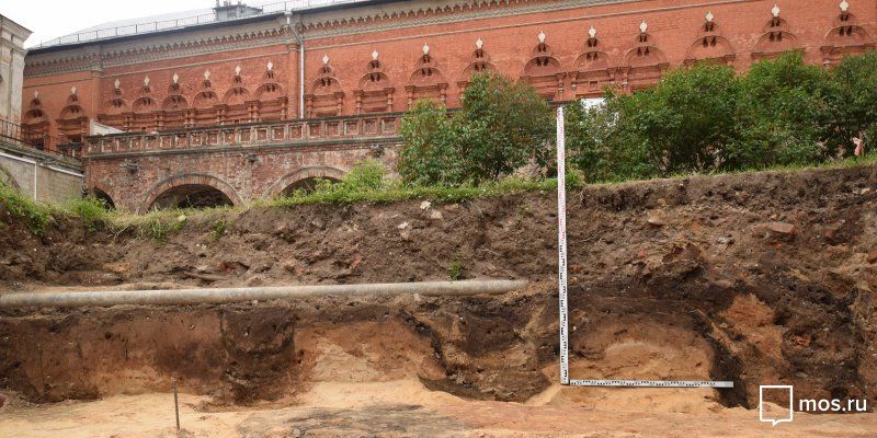 Колодец XVII века нашли во время реставрации Высоко-Петровского монастыря