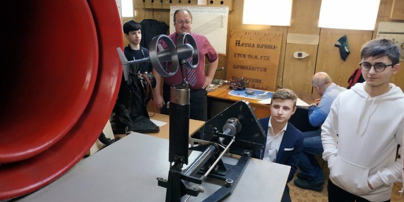 Столичные школьники создали беспилотник для наблюдения за природой