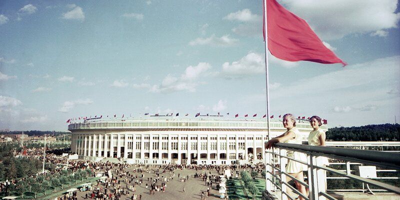 “Стройка молодости”: Главархив рассказывает о строительстве стадиона “Лужники”