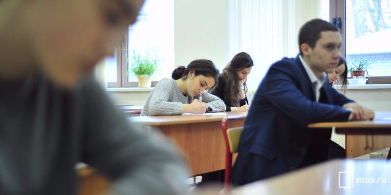 Более 1,5 тысячи москвичей сдали ЕГЭ по русскому языку досрочно