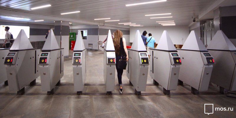 Ремонт вестибюлей 12 станций метро завершат осенью