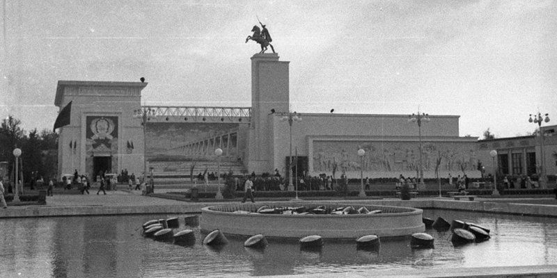 История Поволжья: как восстанавливают лепной декор павильона № 15 на ВДНХ