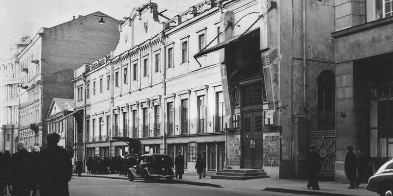 Who is who in Theatrical Novel. The mysteries of Mikhail Bulgakov’s most vexed book