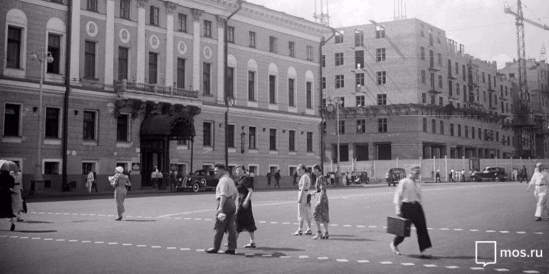 Moving buildings: how Moscow high-rises were moved