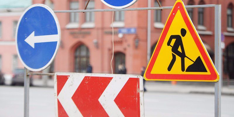 На нескольких улицах Москвы ограничено движение транспорта до 1 августа