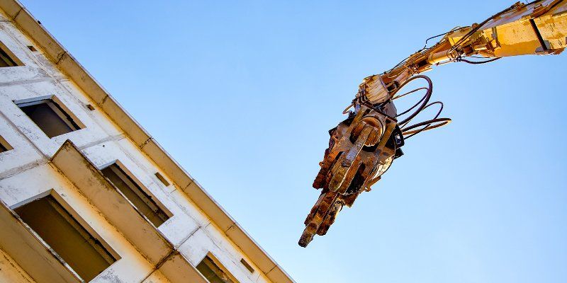 21 жилой дом демонтировали по технологии умного сноса
