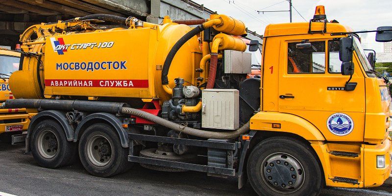 В столице провели санацию дождевой канализации — мест скопления воды стало меньше