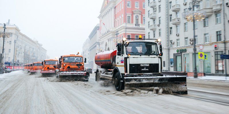 Более девяти тысяч единиц спецтехники готовы к надвигающемуся снегопаду