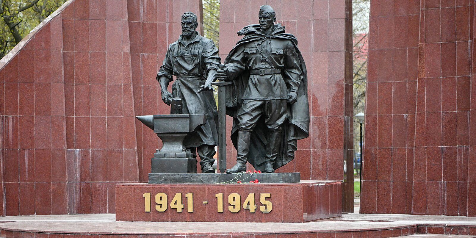 От ополченцев до маршалов: 10 монументов Москвы в память о Великой Отечественной войне