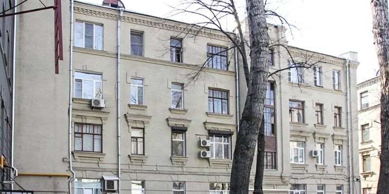 220 «квадратов»: часть жилого дома начала ХХ века в Печатникове переулке выставлена на аукцион