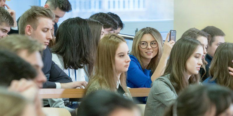 Работы Кукрыниксов и прогулки по Лондону: какие лекции нельзя пропустить в эти выходные
