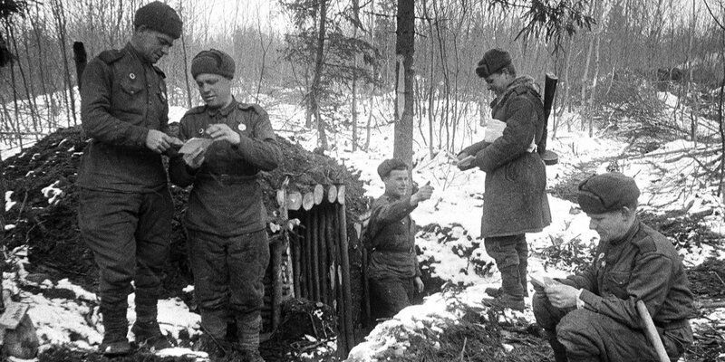 «Жди меня, и я вернусь…»: Главархив — об истории создания легендарного стихотворения и его авторе