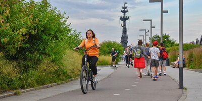 Велопрогулки вдоль набережных и прудов: живописные маршруты в парках Москвы