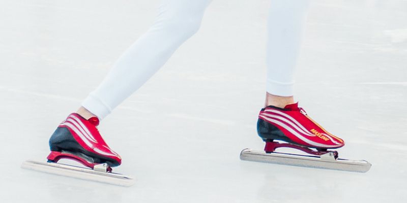 Денис Юсков победил в общем зачете Кубка мира по конькобежному спорту