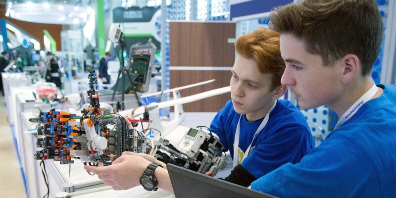 Московских школьников приглашают принять участие в олимпиаде по робототехнике