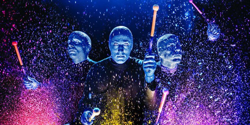 «Синие инопланетяне»: в Москву впервые приедут шоумены Blue Man Group
