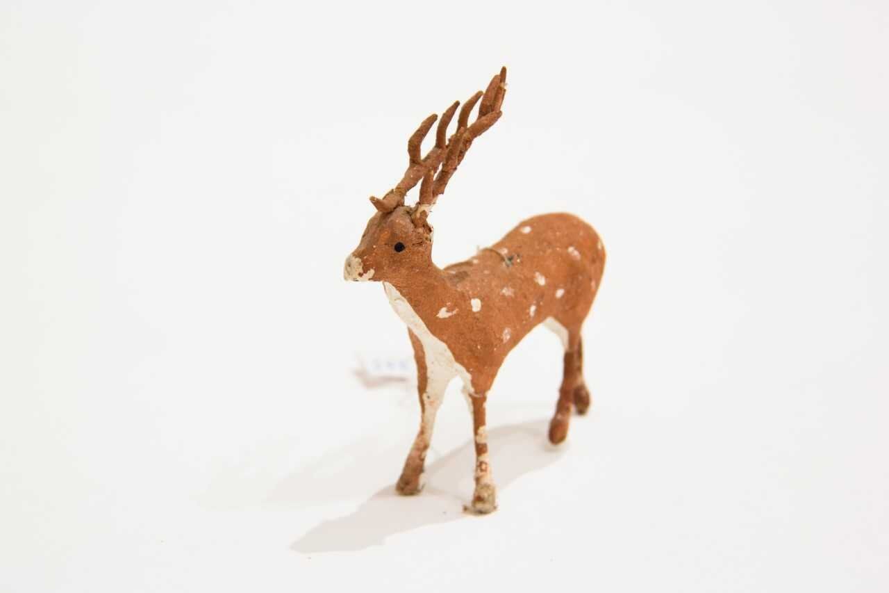 Deer, Christmas tree decoration. The end of the XIX — beginning of the XX century. Cotton wool, glue, paint. Bulgakov Museum 