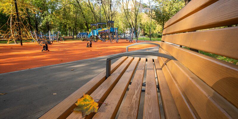 На Оборонной улице благоустроили сквер