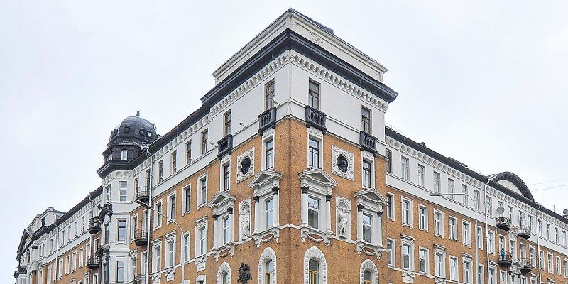 Историческая парадная дверь вернется в подъезд дома на Сретенском бульваре