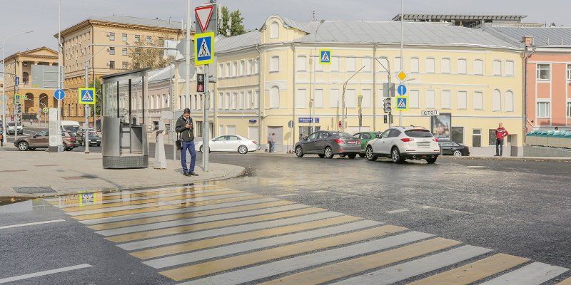 Удобный переход: на каких еще светофорах изменили режим работы