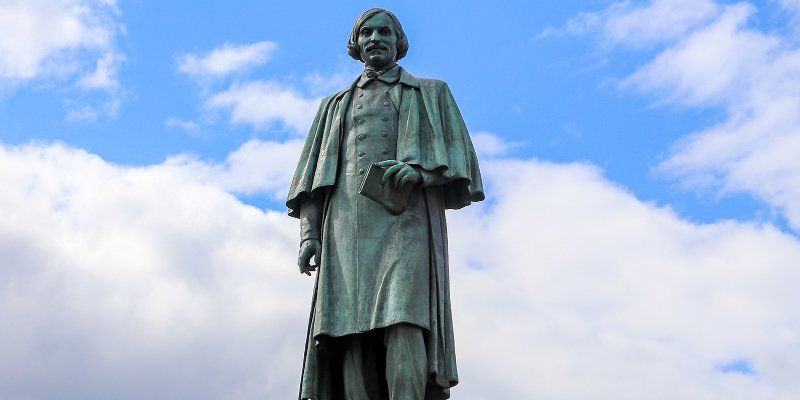 В год 210-летия со дня рождения писателя: памятники Николаю Гоголю готовят к реставрации