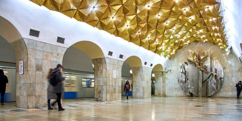 Панно «Икар» перенесут со станции метро «Авиамоторная» в связи со строительством БКЛ