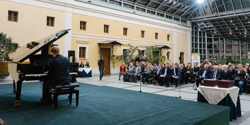 Живопись, инклюзивная мода, доступная среда: лауреаты премий Мэра Москвы имени Николая Островского — о своих проектах