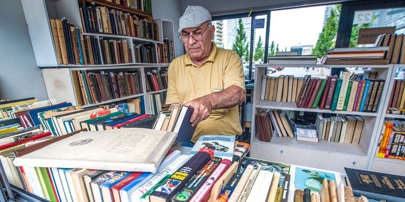 Книги и немного больше: фестиваль «Букинист» стартовал в Москве