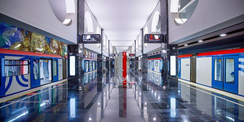 Оплата смартфоном, сопровождение и чат-бот: достижения Московского метрополитена за последние годы