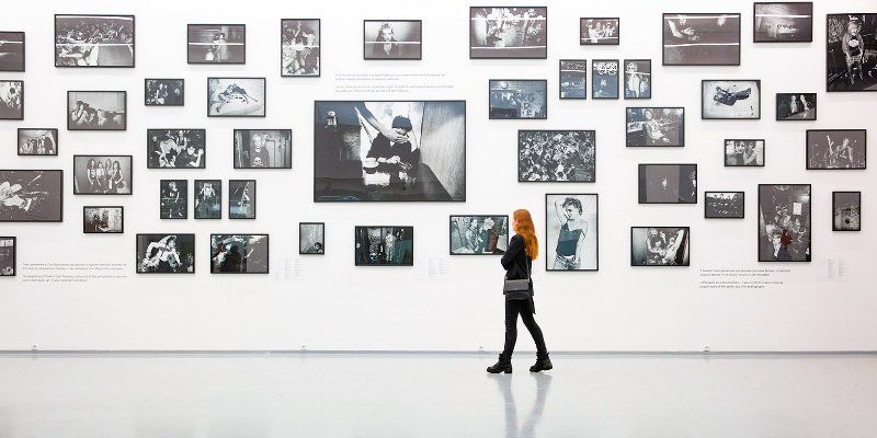 Панк и глянец. Главные экспонаты выставки Стэнли Грина в «Мультимедиа-арт-музее»