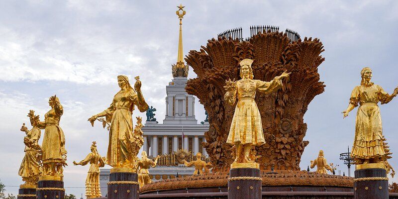 Звездные женщины и поиск волшебного тюльпана: как ВДНХ поздравит женщин с 8 Марта