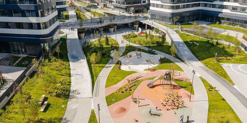 В парке «Зеленая река» появятся сухой фонтан, каток и перголы