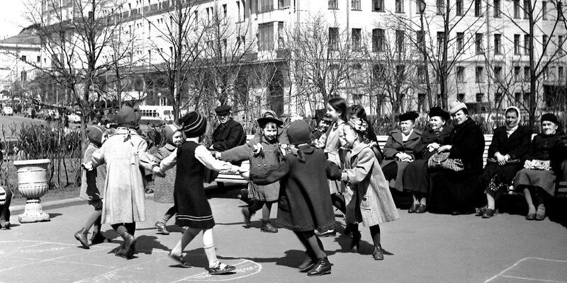 Детские фотографии москвичей XX века появились в виртуальном музее Главархива