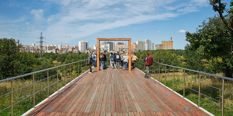Побывать на месте древнего городища и написать берестяную грамоту. В ландшафтном парке «Митино» открыли неделю археологии