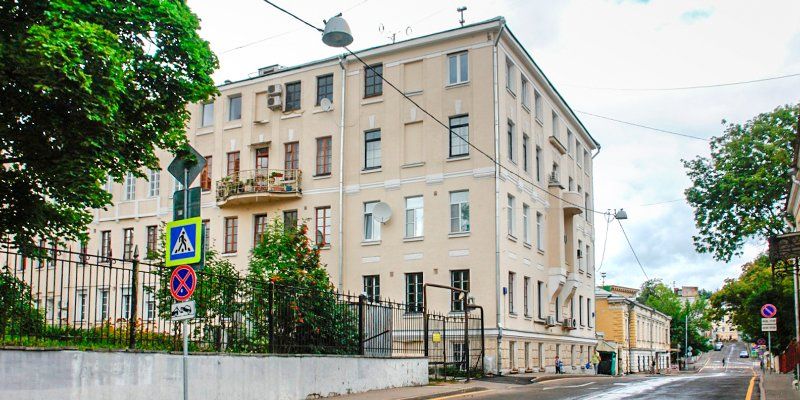 Дом с лестницей в сад: усадьба Шнаубертов в Хохловском переулке стала памятником архитектуры