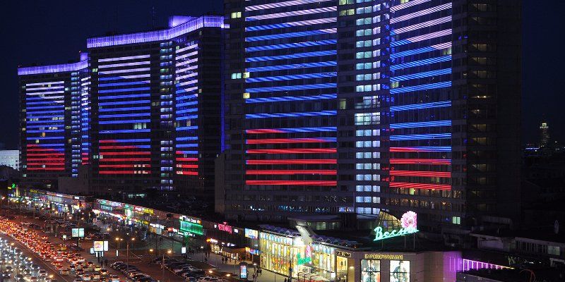 Поздравительные ролики к 870-летию Москвы начали транслировать пять медиафасадов