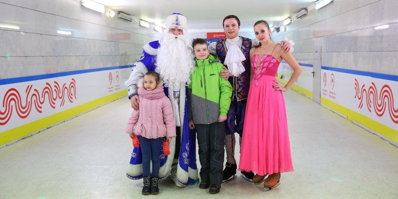 Каток в метро посетили более двух тысяч пассажиров