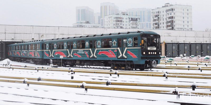 Тематический поезд «Великие полководцы» начал курсировать по Сокольнической линии метро