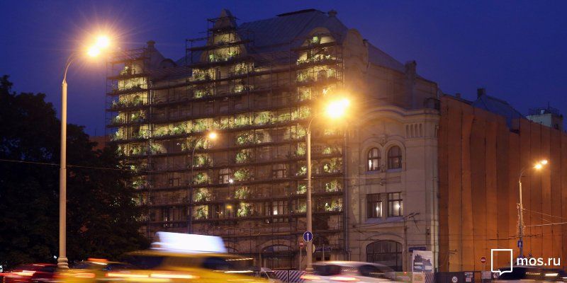 Стройка как искусство: фасад Политеха превратили в инсталляцию