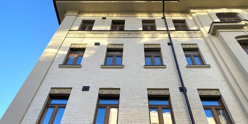 Возвращение модерна: отреставрировали фасады доходного дома в Вознесенском переулке