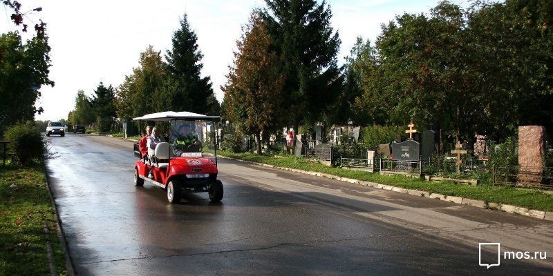 Бесплатные электрокары на пяти кладбищах запустят 9 апреля