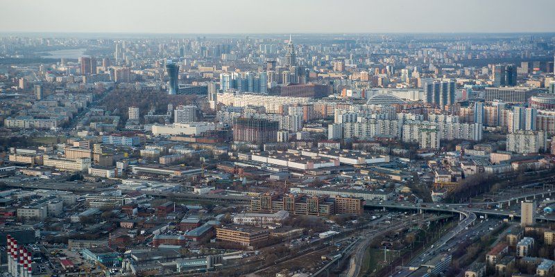 Горожанам советуют не выходить на улицу из-за непогоды