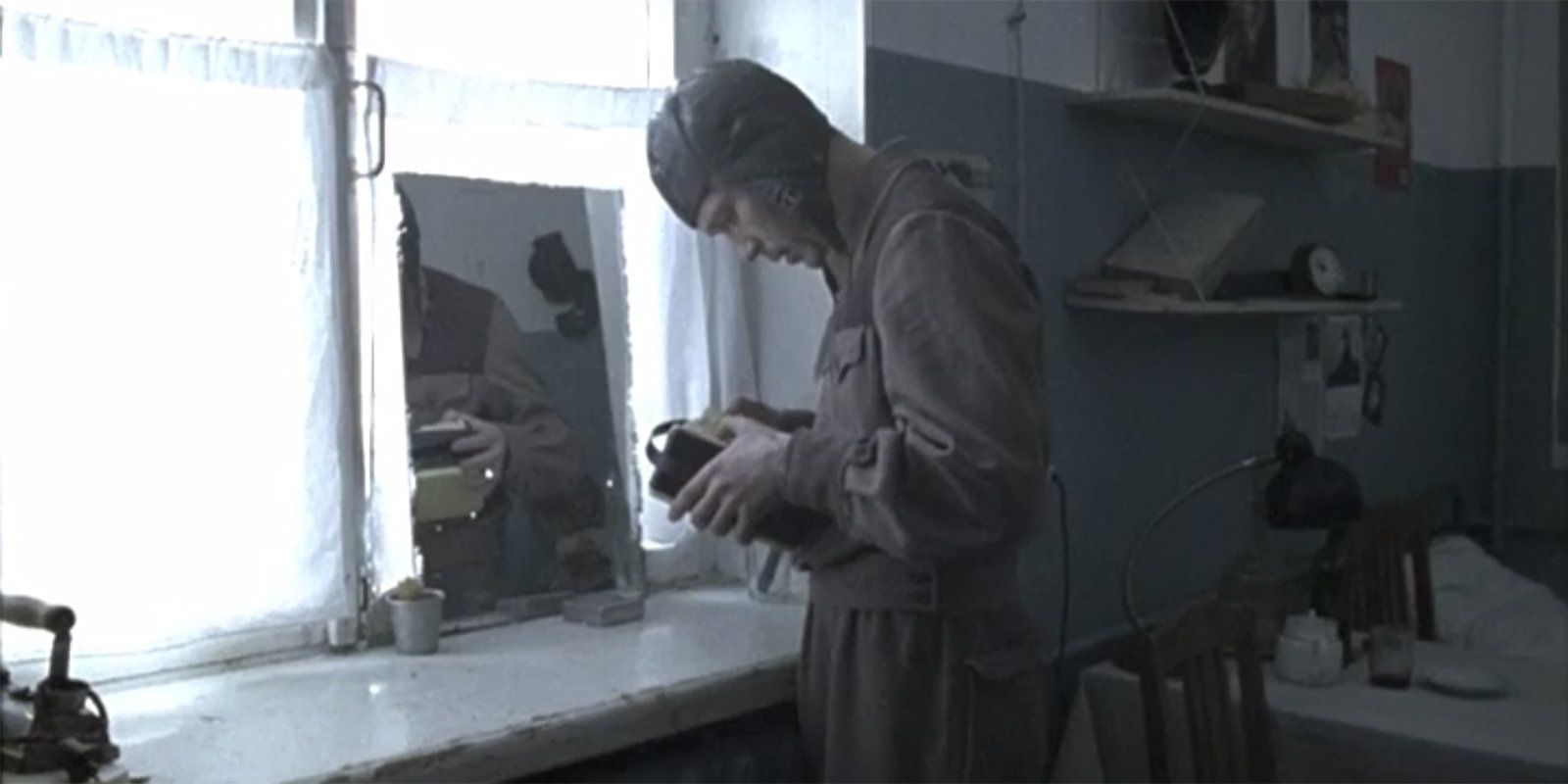 Кадр из фильма &laquo;Космос как предчувствие&raquo;. Режиссер Алексей Учитель. 2005 год