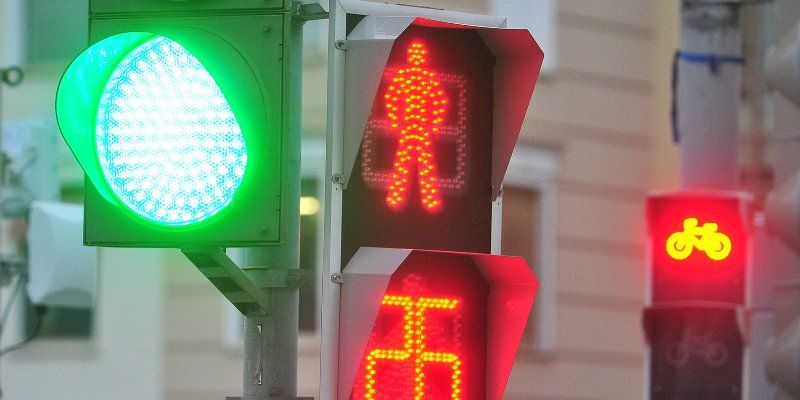 В 2017 году новые светофоры установили по 59 адресам