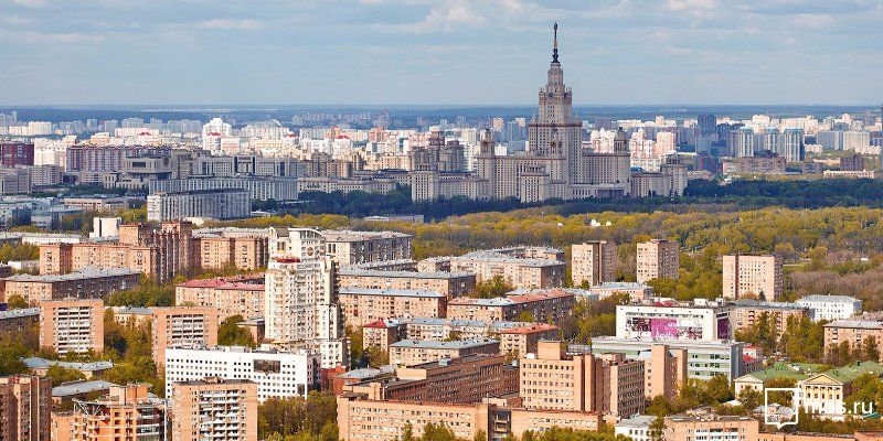 На главном здании МГУ приостановили демонтаж облицовки