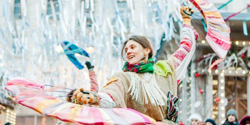 Хороводы и якутское шоу: спектакли первого дня Масленицы
